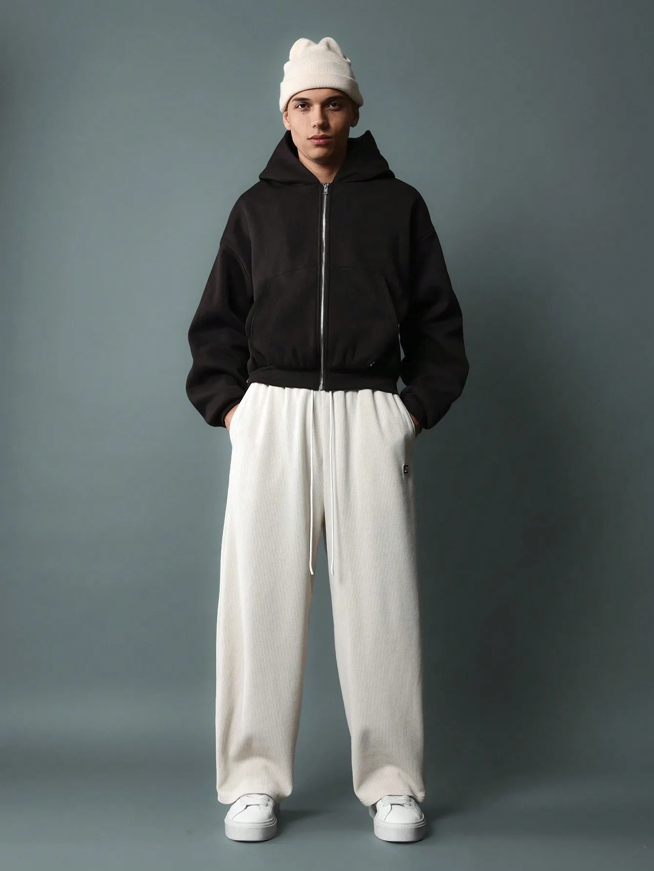 Barrel Fit Cord Texture Sweatpants With Drawstrings