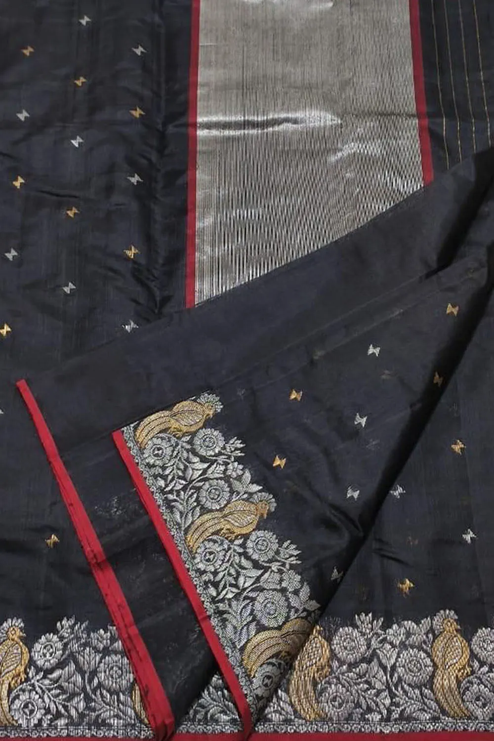 Black Chanderi Silk Saree: Elegant and Luxurious