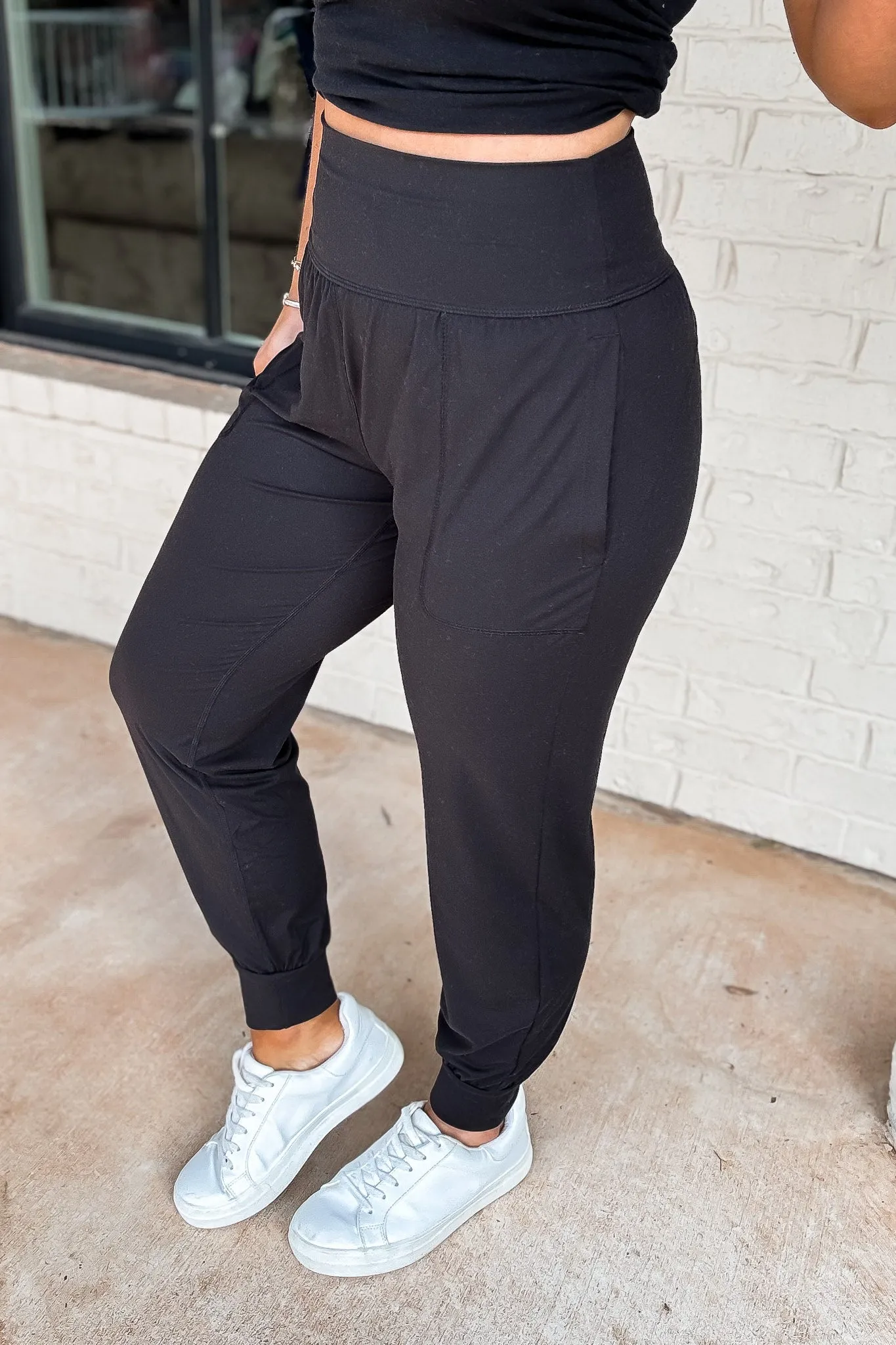 Butter Soft Joggers With Pockets