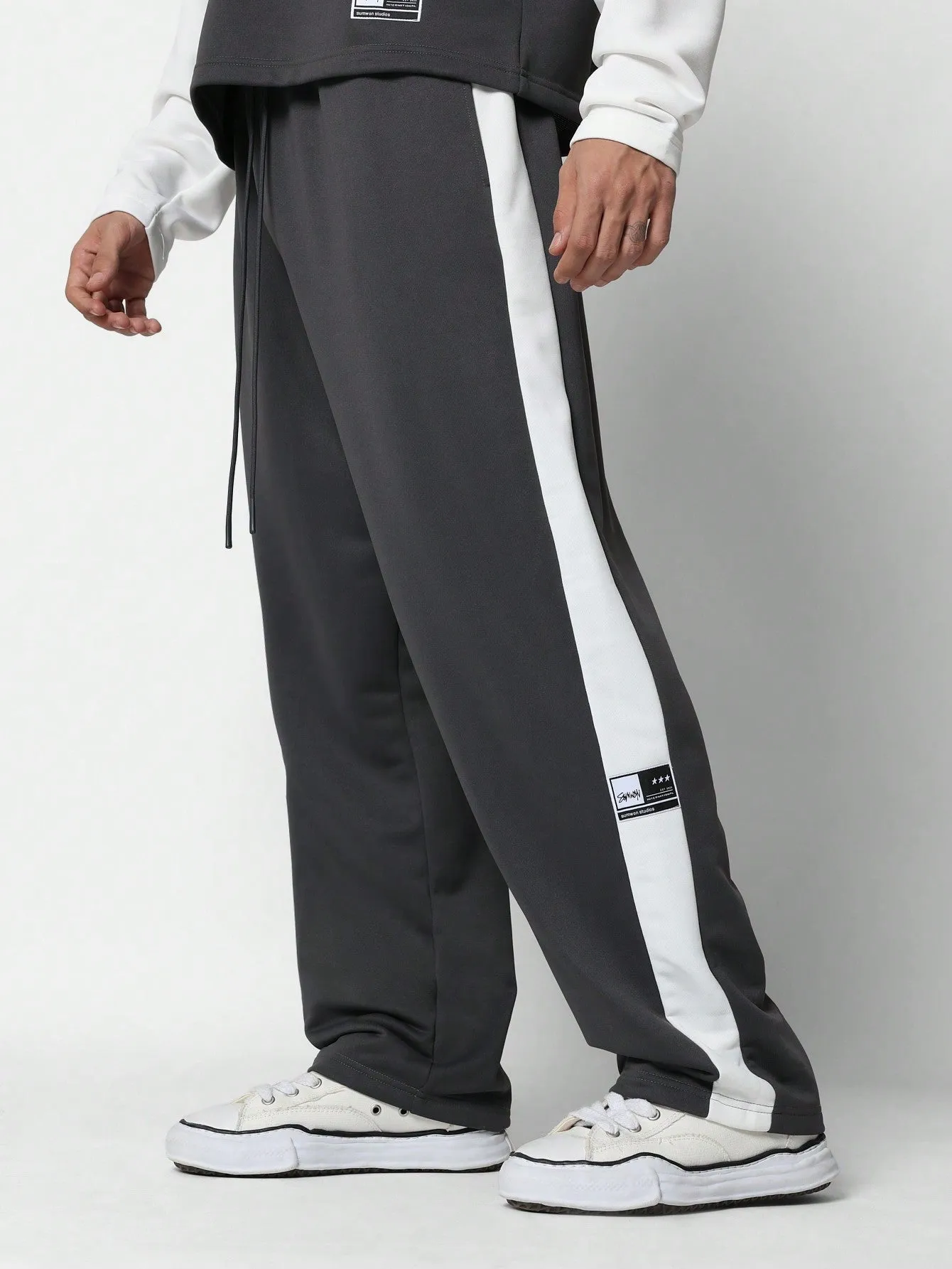 Crop Fit Contrast Double Sleeve Tee & Drop Cotch Sweatpants 2 Piece Set