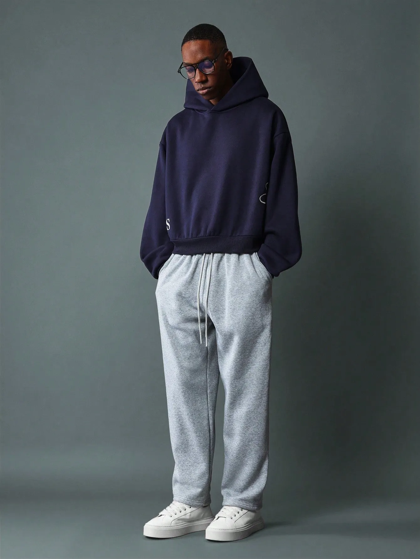 Crop Fit Overhead Hoodie And Contrast Colour Straight Fit Sweatpants 2 Piece Set