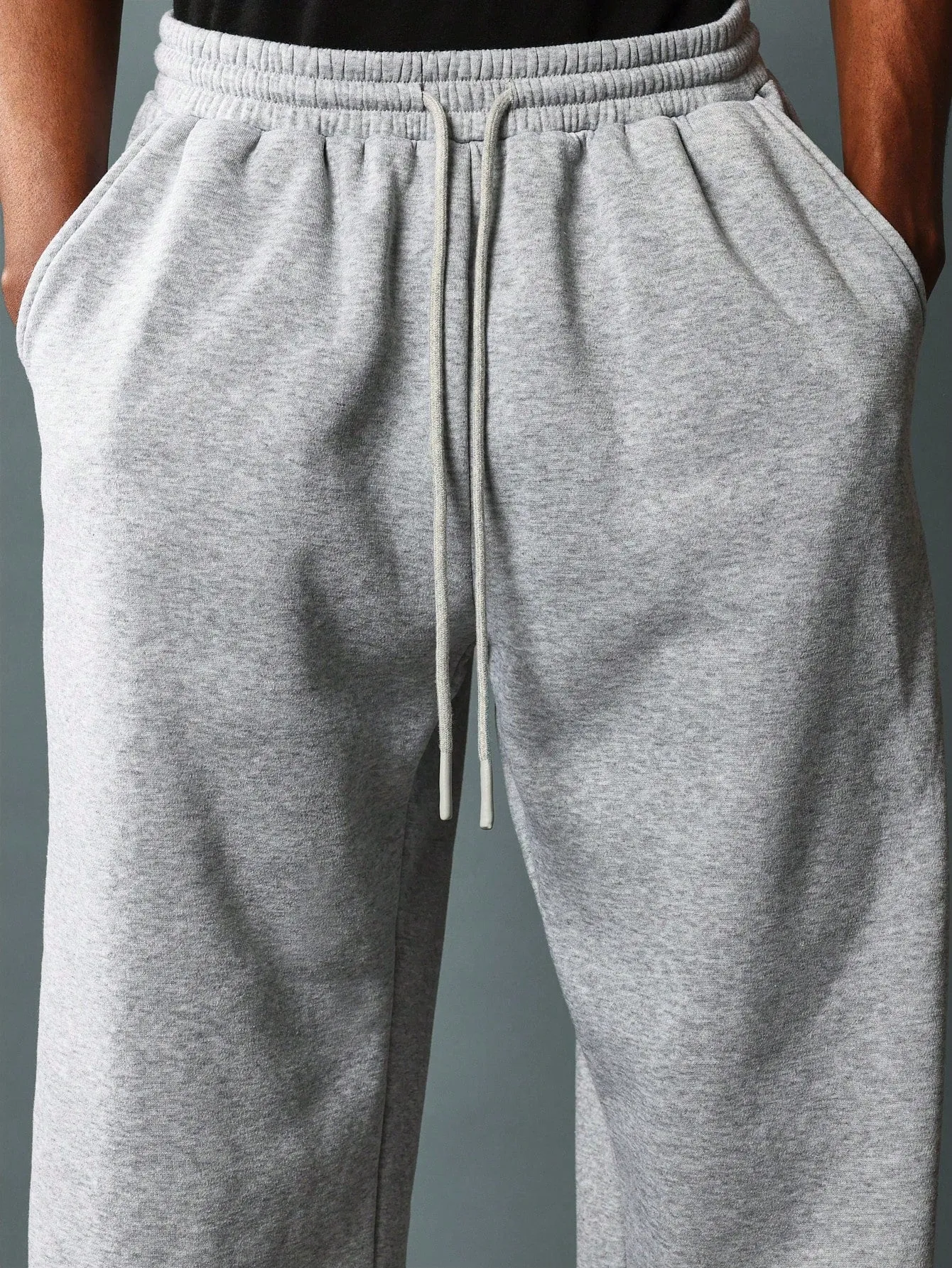 Crop Fit Overhead Hoodie And Contrast Colour Straight Fit Sweatpants 2 Piece Set