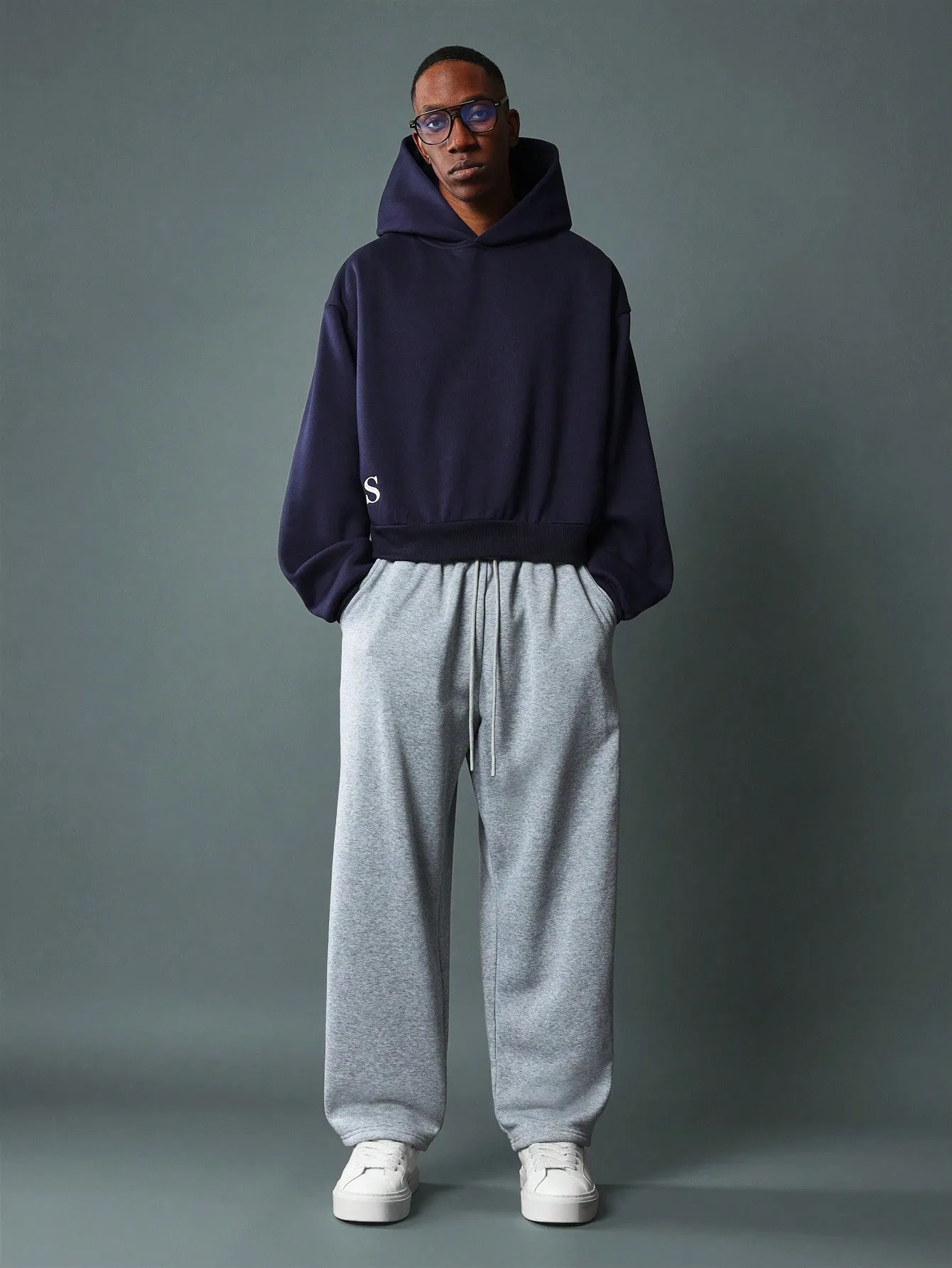 Crop Fit Overhead Hoodie And Contrast Colour Straight Fit Sweatpants 2 Piece Set