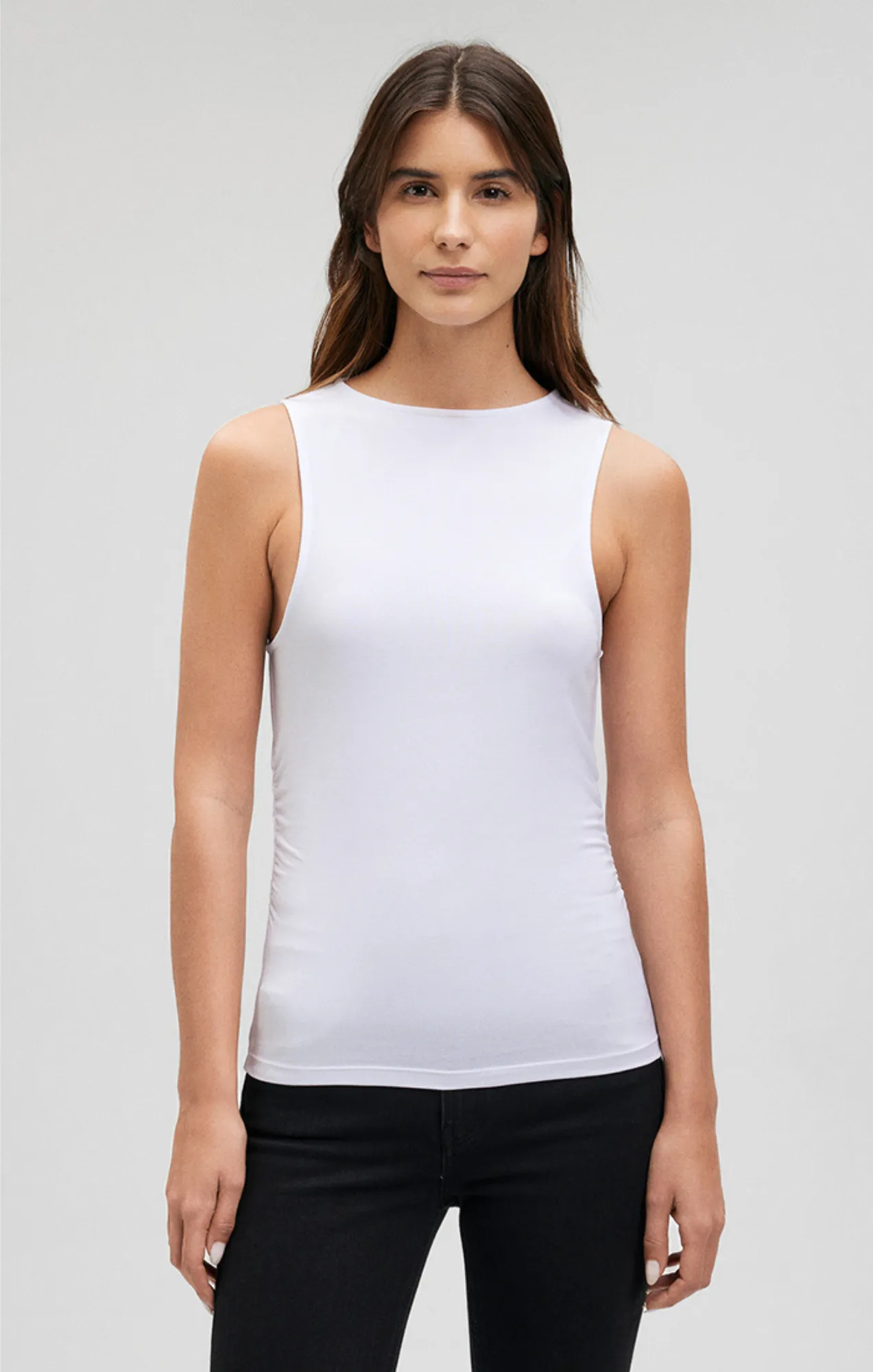 HIGH NECK TANK TOP IN WHITE