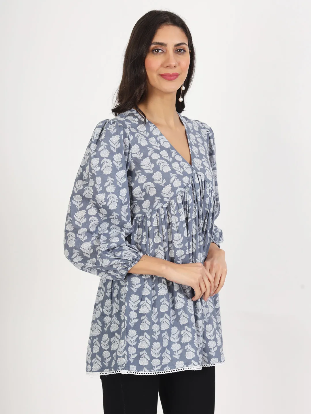 Jashvi Grey White Floral Printed Cotton Top