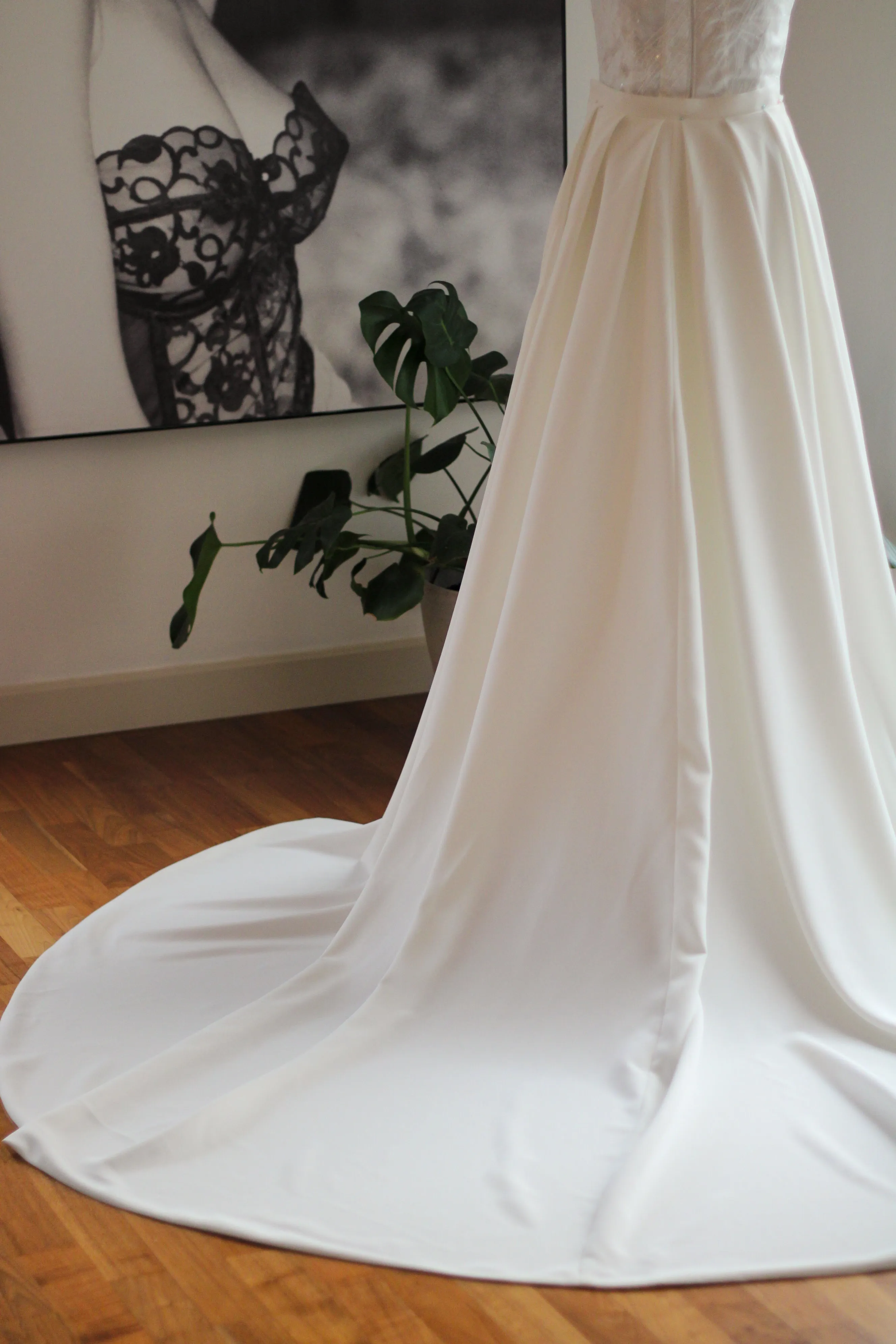 Luxury Detachable Crepe Bridal Train