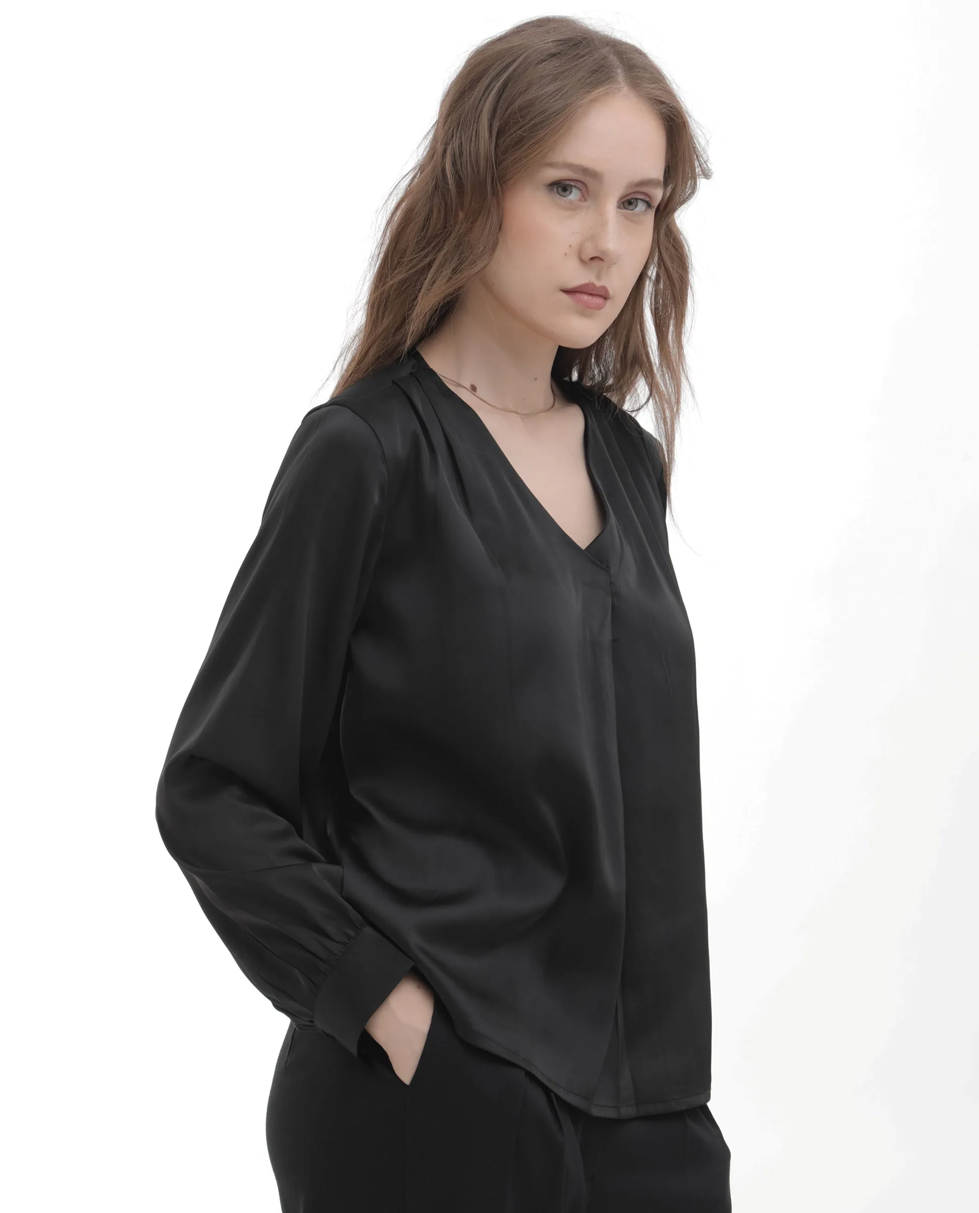 Rareism Women Lohan Black Polyester Fabric Full Sleeve V-Neck Solid Regular Length Top