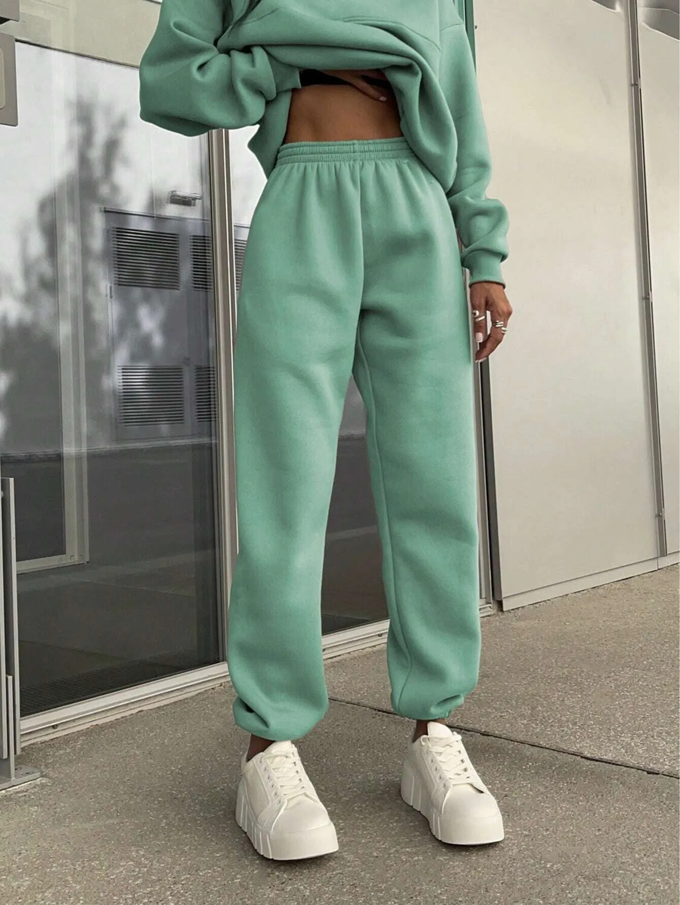 SHEIN X Carly Lawrence SHEIN Ezwear Women'S Half Zipper Hoodie and Jogger Pants Two Piece Set