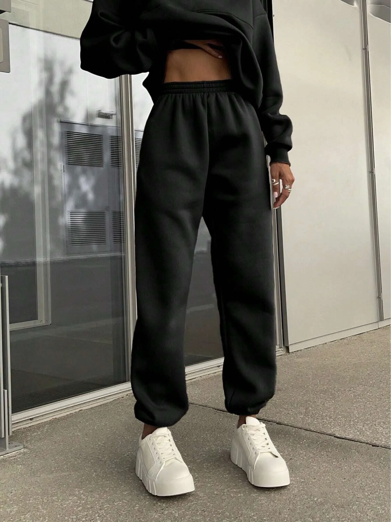 SHEIN X Carly Lawrence SHEIN Ezwear Women'S Half Zipper Hoodie and Jogger Pants Two Piece Set