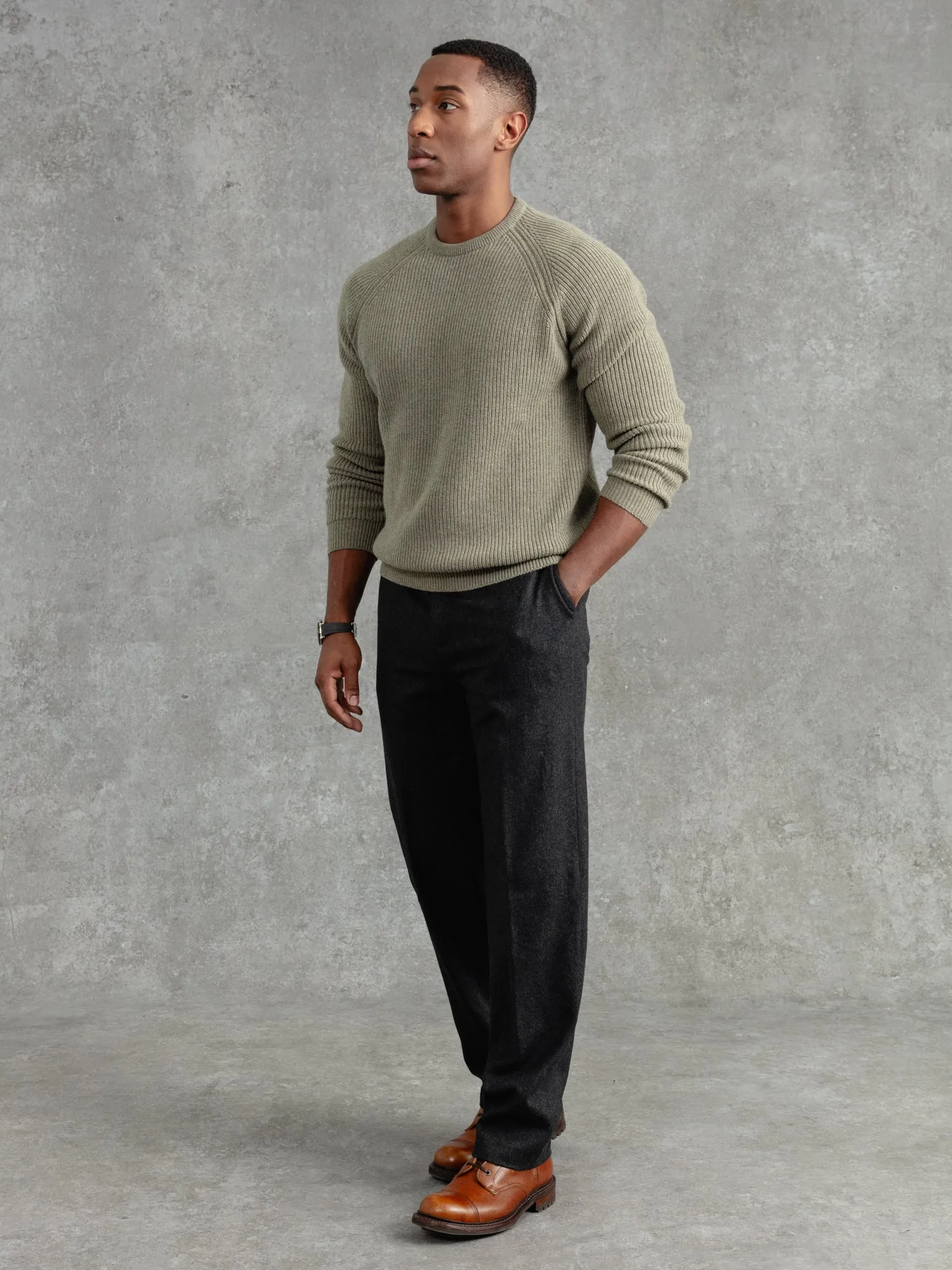 The Cashmere Raglan Crew Neck - Willow