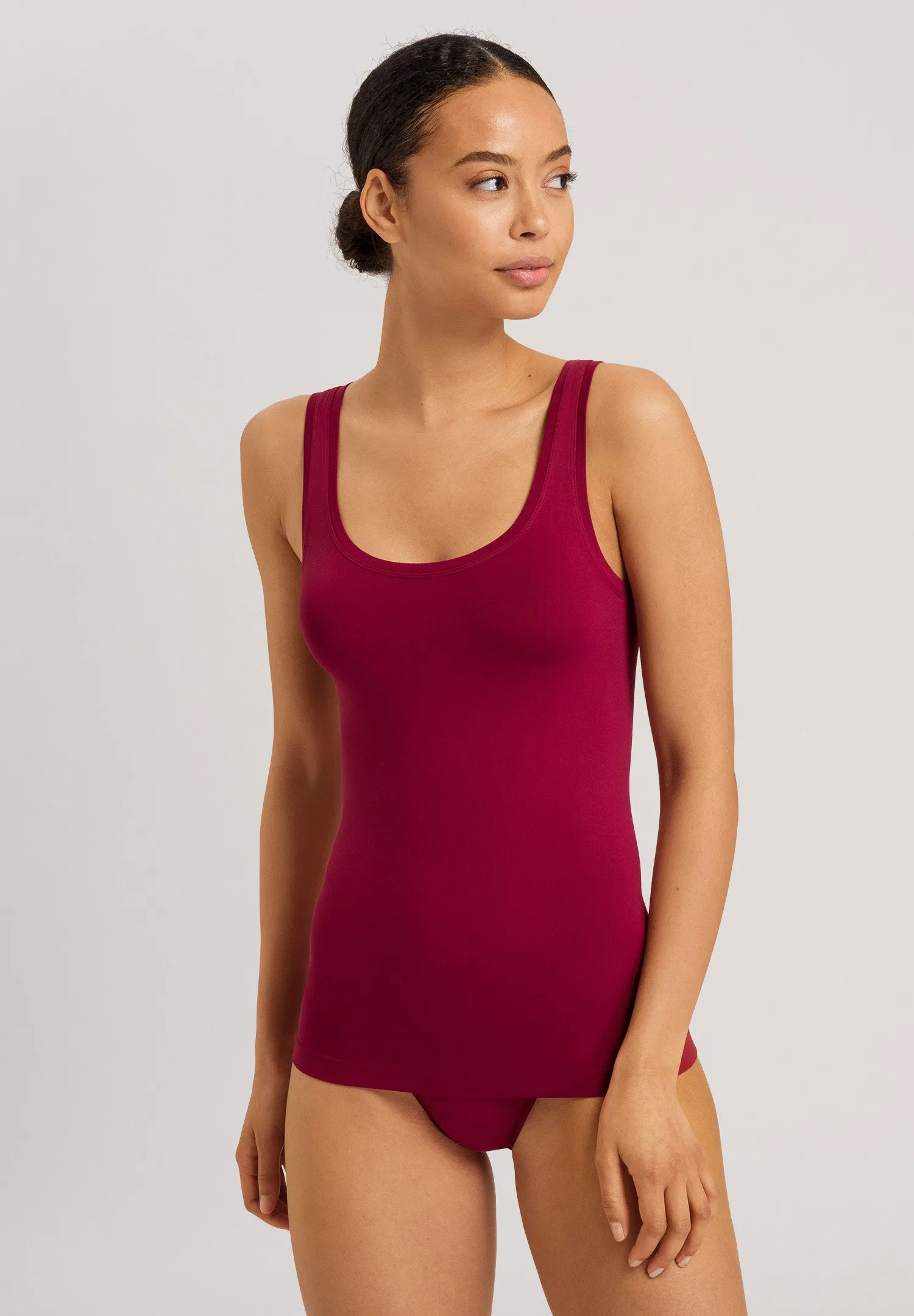 Touch Feeling Round Neck Tank Top | Intense Garnet 71814-2406