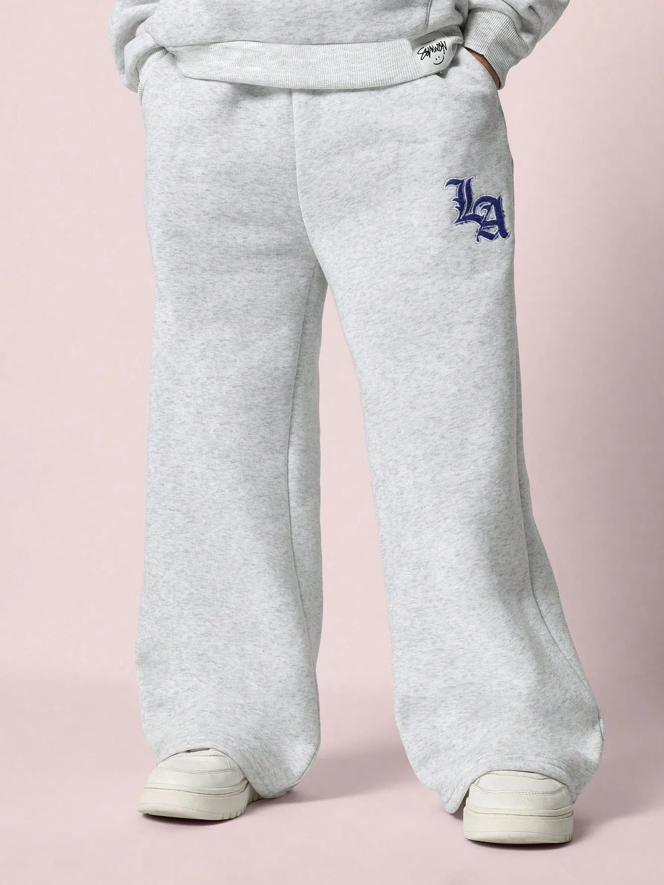 Tween Boys Comfy Overhead Hoodie & Straight Fit Sweatpants With LA Embroidered 2 Piece Set