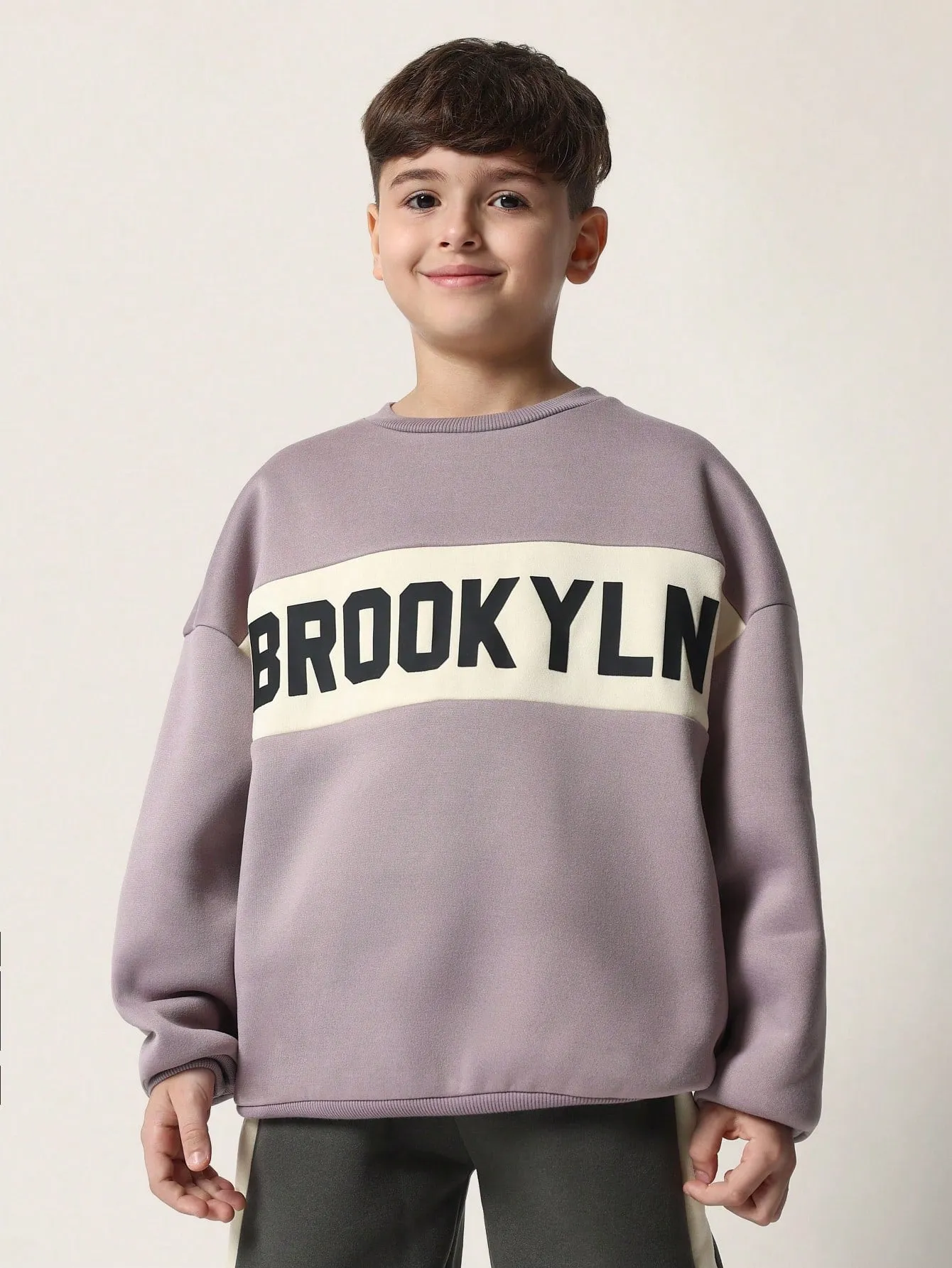 Tween Boys Crew Neck Brooklyn Graphic Print Sweatshirt And Side Tape Panel Jogger 2 Piece Set