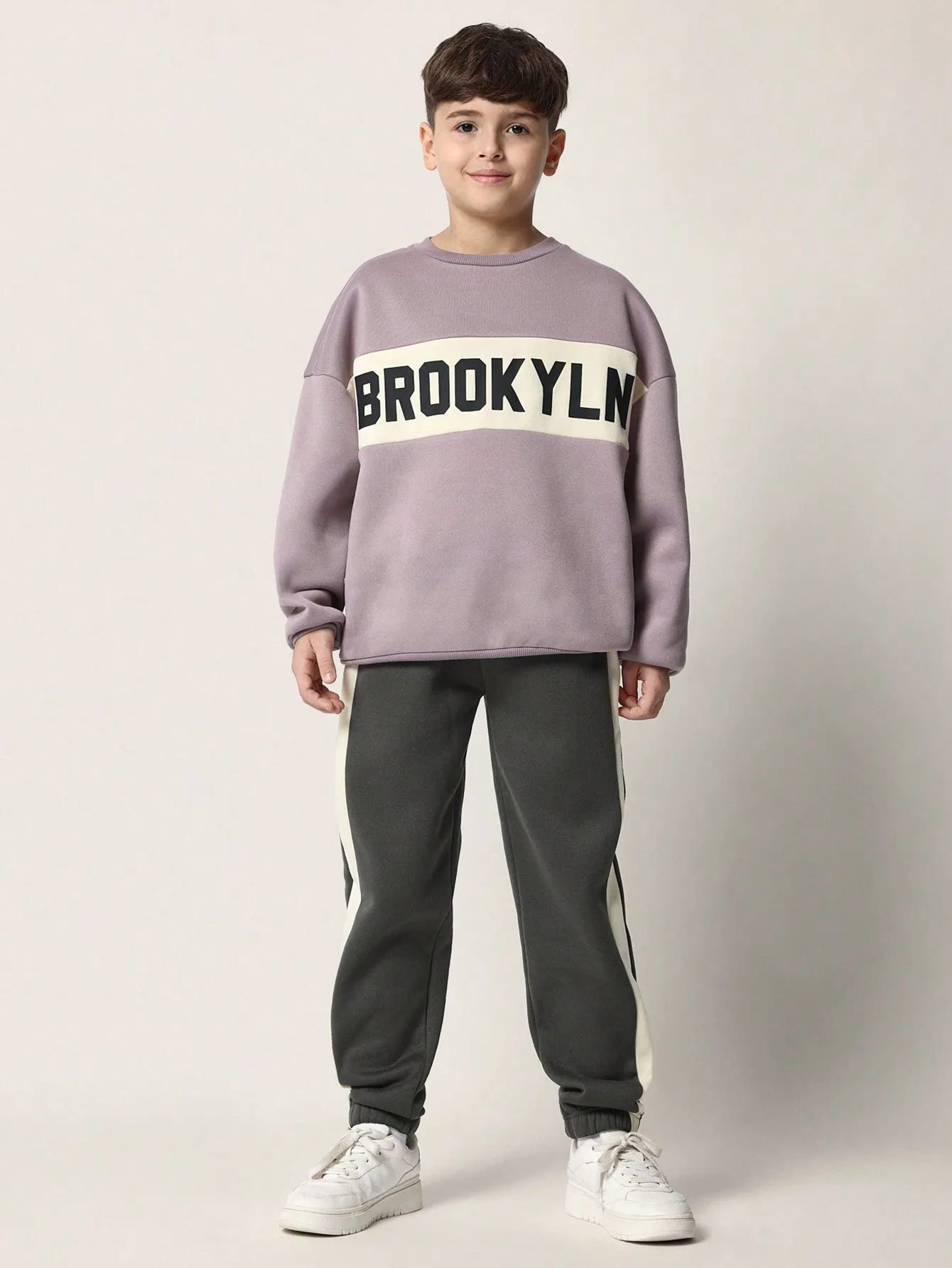 Tween Boys Crew Neck Brooklyn Graphic Print Sweatshirt And Side Tape Panel Jogger 2 Piece Set