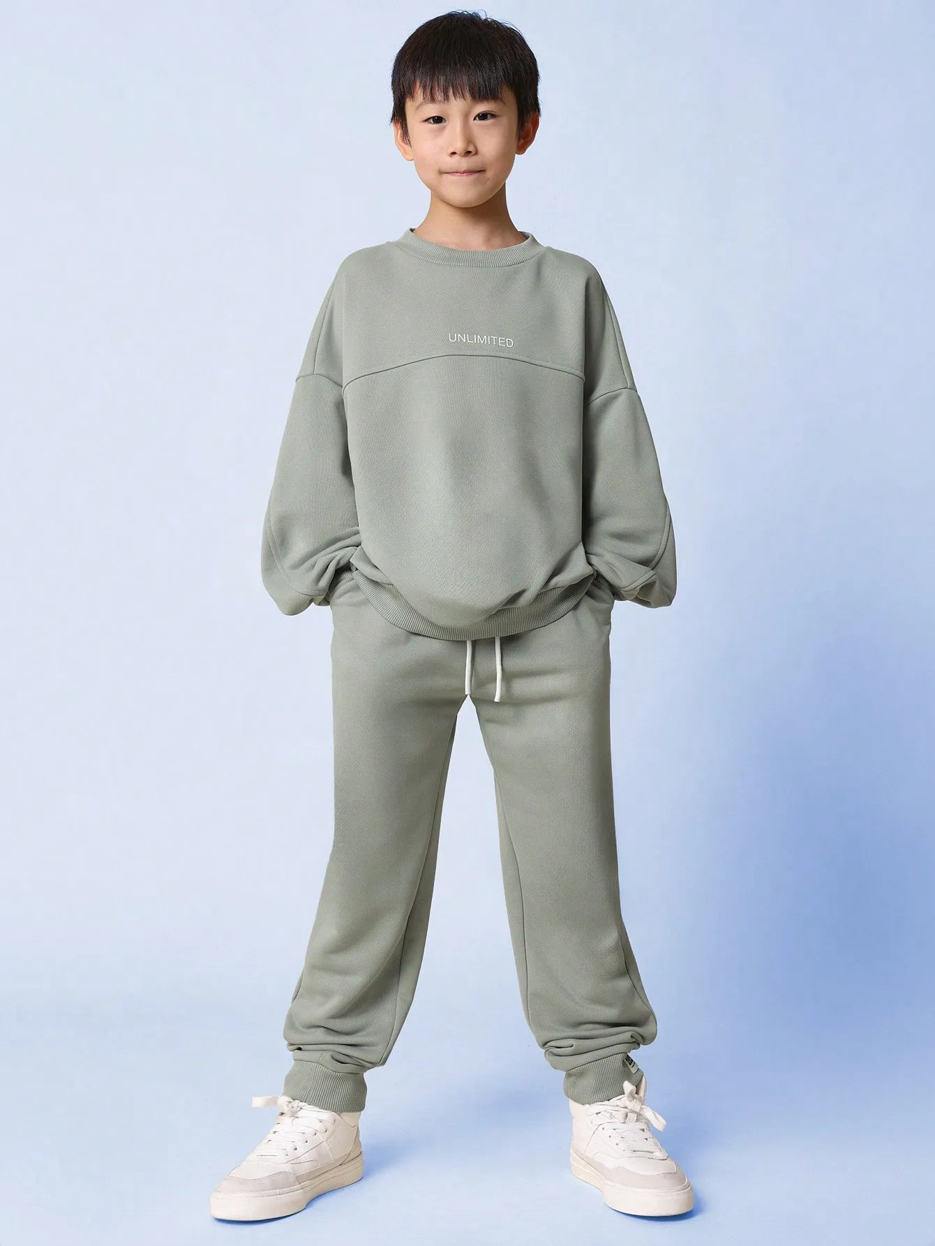 Tween Boys Oversized Sweatshirt And Jogger With Graphic Print