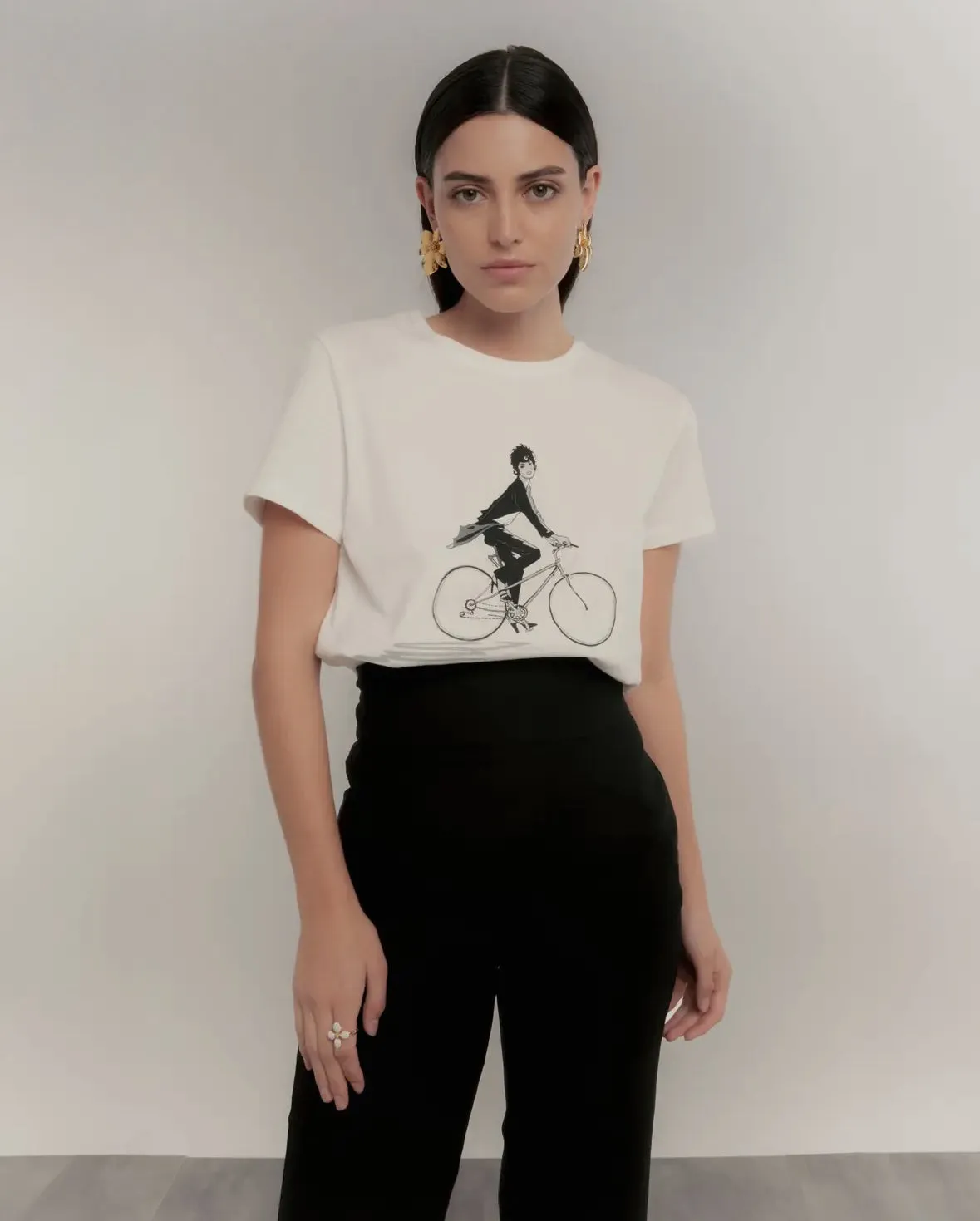 White short sleeve Tee-shirt by Dolores Promesas